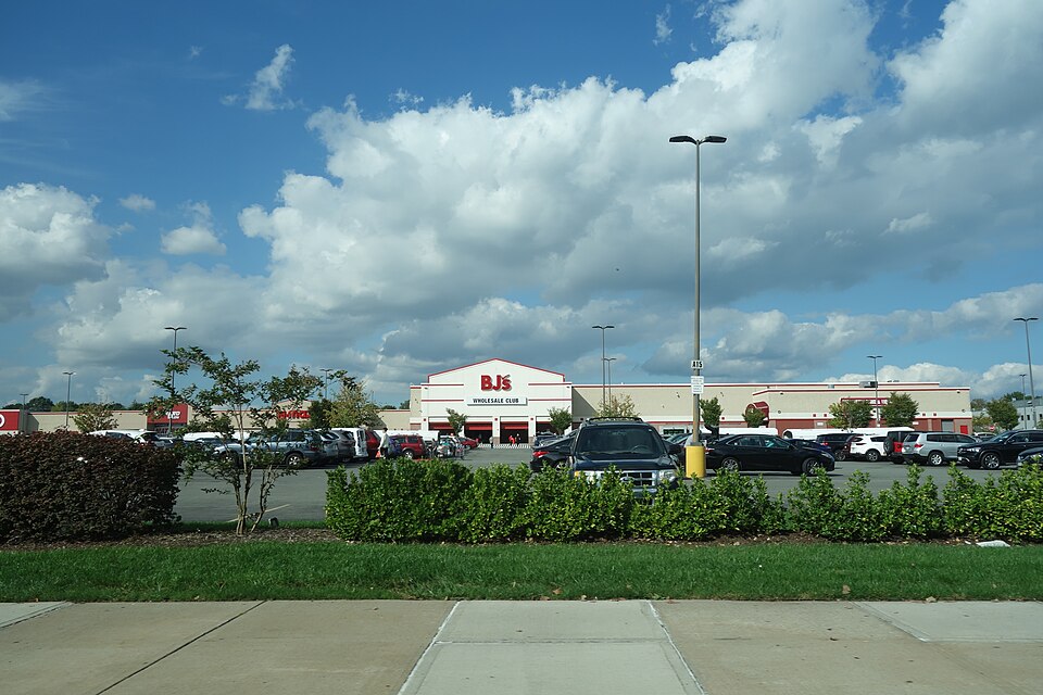 BJ's Wholesale Club store