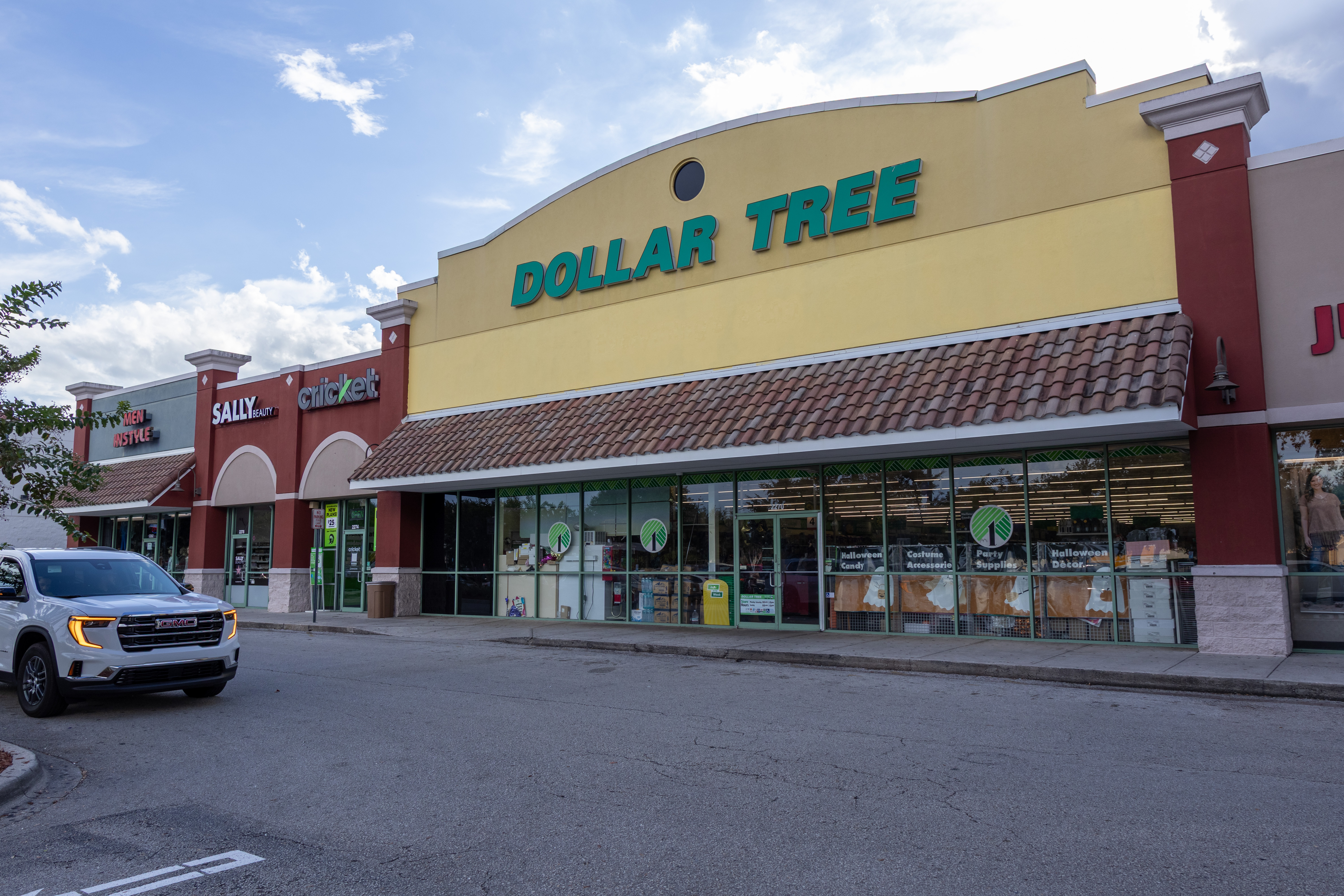 Dollar Tree Store in Orlando Florida