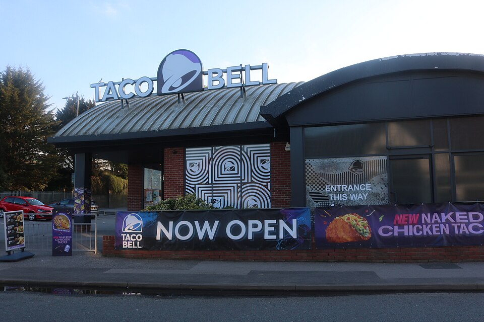 Taco Bell Restaurant exterior