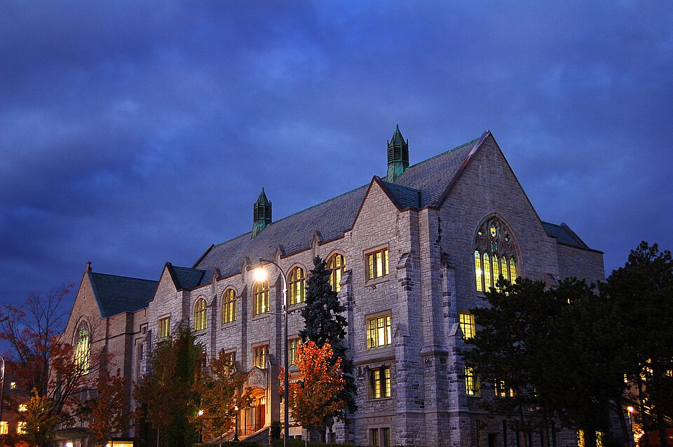 Queen's University Kingston Ontario Campus